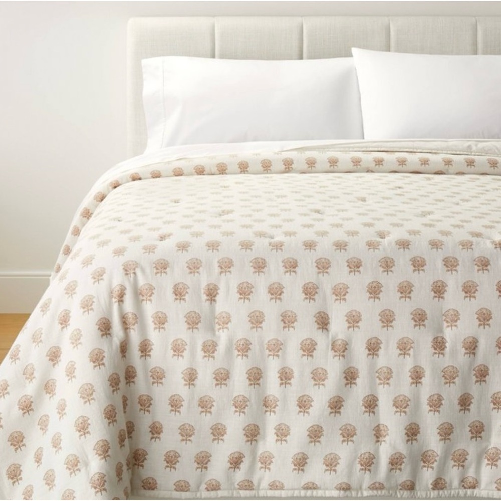 NWT Full/Queen Lofty Cotton Slub Woodblock Print Floral Quilt Off White/Mauve